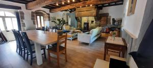 Posedenie v ubytovaní Chambres d'hôtes Domaine La Touche