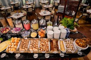 Comida no hotel ou em algum lugar perto