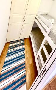 Postel nebo postele na pokoji v ubytování Conero casa- Marcelli di Numana in Via Litoranea 178 Fronte Mare con Pass Parcheggio Gratuito