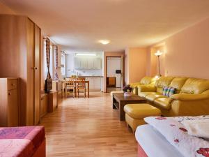 Posezení v ubytování Studio U Šustrů by Interhome