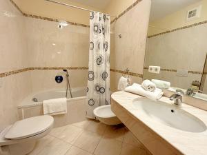 A bathroom at WASSERFALL TOP 2 Még 29 kép