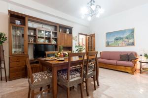 Телевизор и/или развлекательный центр в Nina Home - Selfcheck-in