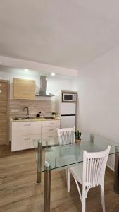Cucina o angolo cottura di Apartamento Adriano Altre 2 foto