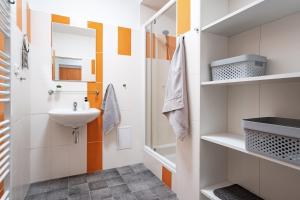Koupelna v ubytování Apartmány TriMM + 10 fotografií