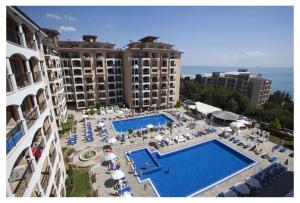 The swimming pool at or close to Bendita Mare Aparthotel