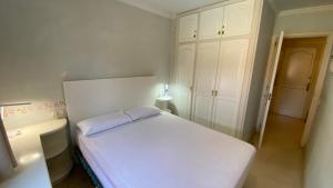 Postel nebo postele na pokoji v ubytování CASA ESLORA 26