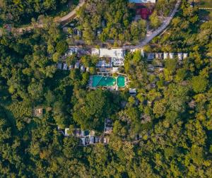Bazén v ubytování Chan-Kah Resort Village nebo v jeho okolí