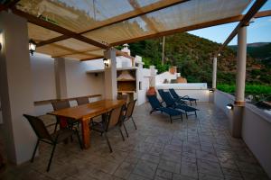 Posezení v ubytování West Crete House