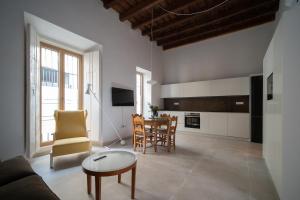 Kuchyňa alebo kuchynka v ubytovaní Apartamentos Alcoba 13