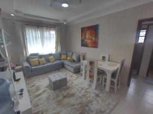Χώρος καθιστικού στο Runda Kathy's 2 Bedrooms