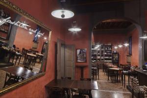 Ο χώρος του lounge ή του μπαρ στο Albergo Cappello