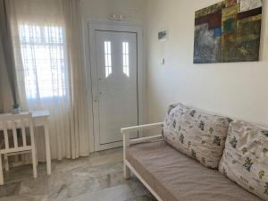 Foto dalla galleria di Dialinas Apartments a Istron