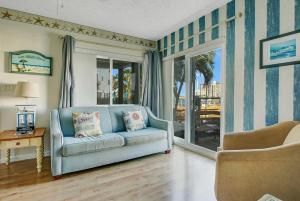 Posezení v ubytování Five Palms Vacation Rentals- Daily - Weekly - Monthly