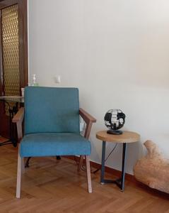 A seating area at Luxury Beach Apartment in Athens Riviera