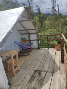 Balkon ili terasa u objektu Entre Nubes