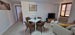 Televiisor ja/või meelelahutuskeskus majutusasutuses 4P vue mer et montagne