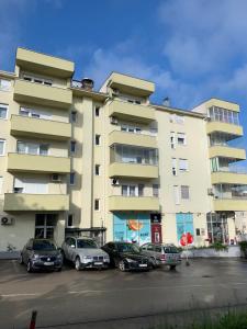 Το κτήριο όπου στεγάζεται  το διαμέρισμα