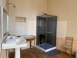 Zdjęcie z galerii obiektu Château historique XVIIIe Parc 4ha Rivière w mieście Rimaucourt