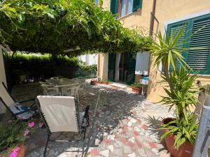 A garden outside Casa Vanni
