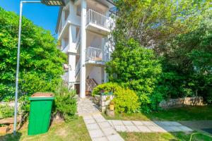Vonkajšia záhrada v ubytovaní Apartments Ivan M