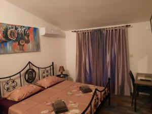 Postel nebo postele na pokoji v ubytování Slim apartman i sobe