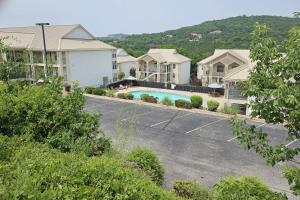 Общий вид на горы или вид на горы из дома для отпуска