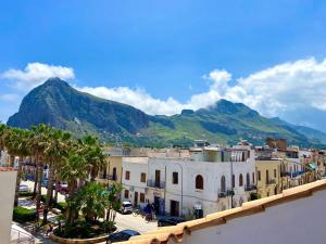 En generel udsigt til bjerge eller udsigt til bjerge taget fra lejligheden