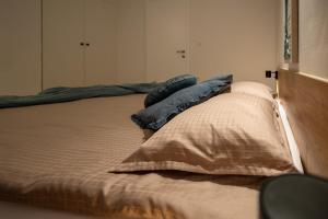 Cama ou camas em um quarto em Lea Apartments