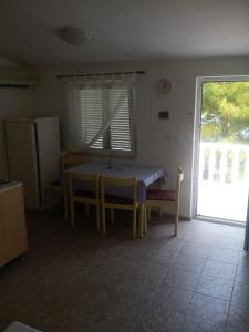 Kuchyň nebo kuchyňský kout v ubytování Apartment Viktor