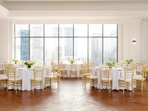 Fotografie z fotogalerie ubytování Hôtel Swexan v destinaci Dallas + 37 fotografií