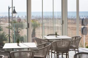 Vue générale sur la mer ou vue sur la mer prise depuis l'hôtel