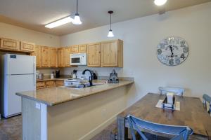 Kuchyň nebo kuchyňský kout v ubytování Coeur dAlene Vacation Rental 4 Mi to Hayden Lake