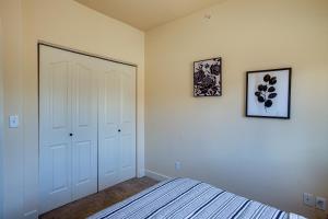 Postel nebo postele na pokoji v ubytování Coeur dAlene Vacation Rental 4 Mi to Hayden Lake