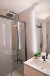 Vonios kambarys apgyvendinimo įstaigoje Portobello Lux Living
