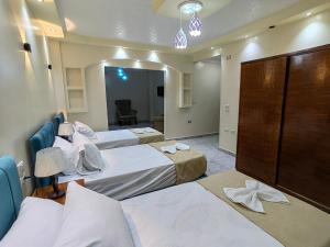 Katil atau katil-katil dalam bilik di Gem Overlooking inn