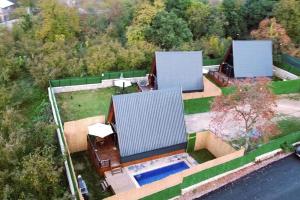an overhead view of a house with a swimming pool at VİLLA BUNGALOW in Kartepe