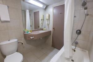 Koupelna v ubytování Jerusalem Gardens Hotel