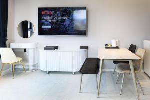TV/trung tâm giải trí tại Hotel Intro Chuncheon