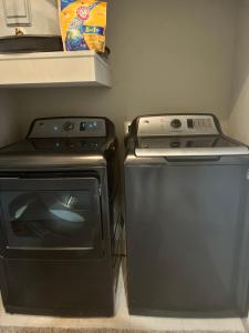 a stove and a oven in a kitchen at Cowtown 1 bedroom in Downtown FT Worth in Fort Worth