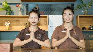 Členové personálu v ubytování Monsoon Bassac Hotel + 51 fotografií