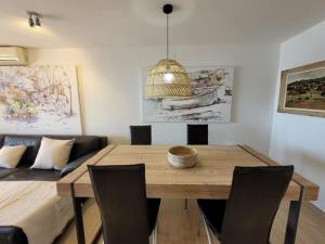 Fotografie z fotogalerie ubytování Playa Canadell MAR G primera linea de mar con terraza v destinaci Calella de Palafrugell