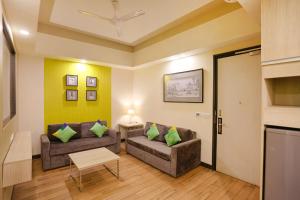 Prostor za sedenje u objektu FabHotel Sapphire 83