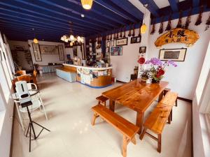 Nhà bếp/bếp nhỏ tại Junyi Landscape Villa