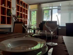 Khu vực ghế ngồi tại Locanda Ostu di San giacu