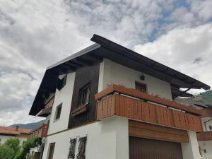 Tòa nhà nơi căn hộ tọa lạc