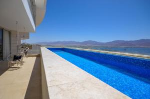 Bazén v ubytování YalaRent Mountainside Duplexes with Private Pool nebo v jeho okolí + 123 fotografií