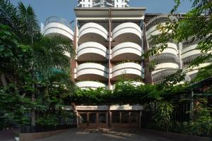 Κήπος έξω από το Stay Plus Hotel Bangkok