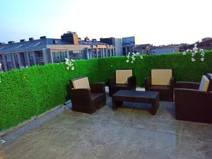 A seating area at Star of İstanbul Residence