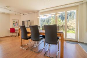 Fotografie z fotogalerie ubytování Camana Wohnung EG v destinaci Arosa