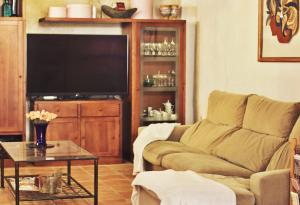 Gallery image of Casa Rural Cal Baté in Pratdip +26 photos